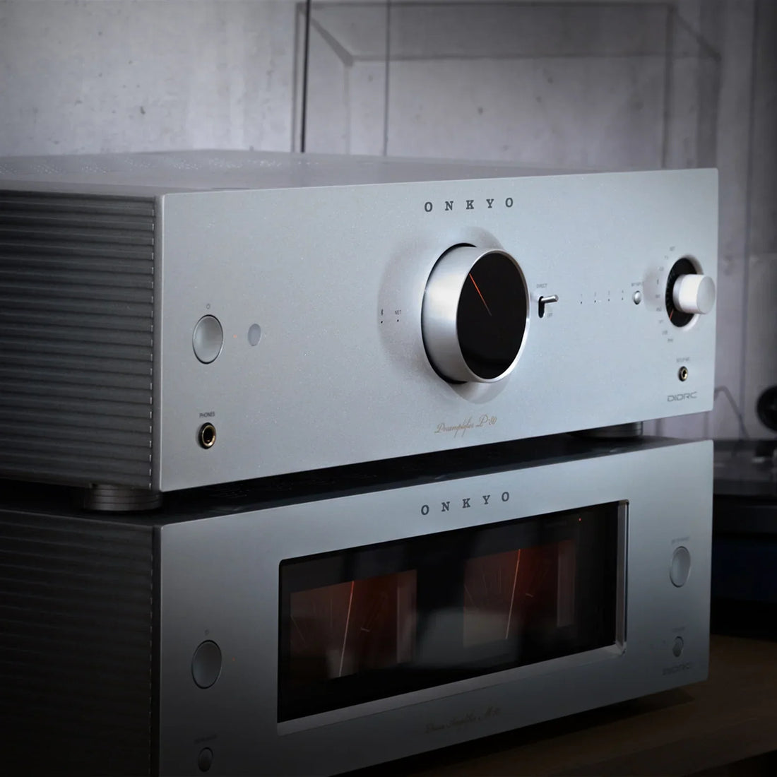 Review Onkyo P80 en M80 hifi.nl