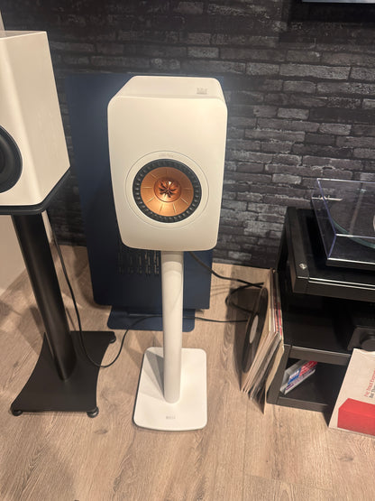 KEF LS50 Meta + Stands, Wit (tweedehands) - Luidsprekers