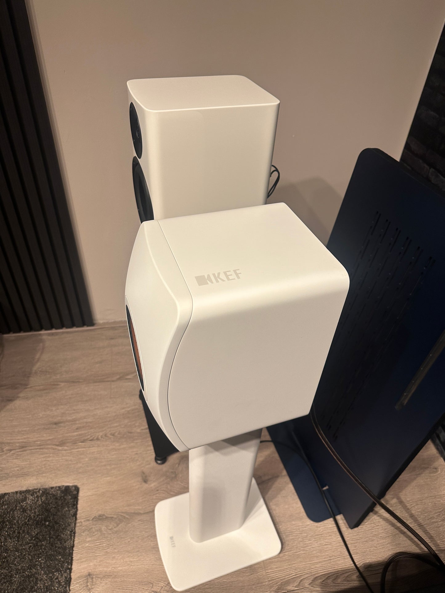 KEF LS50 Meta + Stands, Wit (tweedehands) - Luidsprekers